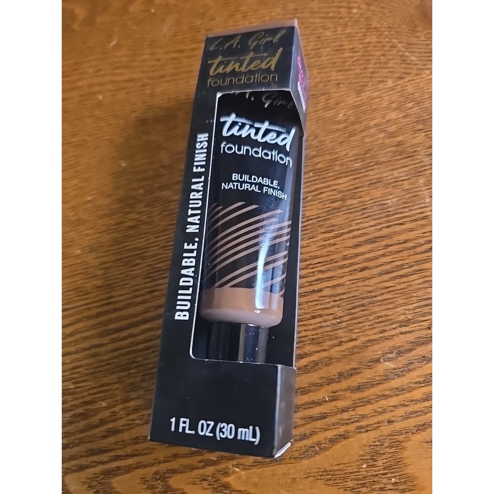 L.A. Girl Tinted Foundation GLM768 WARM SIENNA, Buildable Natural, 1 fl oz